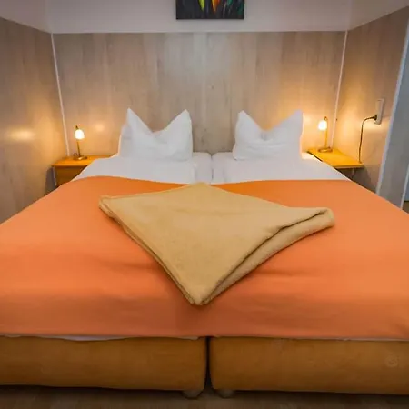 H&h Studio-apartment Im Stadtteil Ostseeviertel Jedes Mit Kuechenzeilen - Fahrstuhl Und 24h Check In Apartment Greifswald