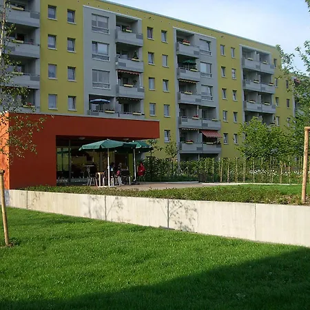 H&h Studio-apartment Im Stadtteil Ostseeviertel Jedes Mit Kuechenzeilen - Fahrstuhl Und 24h Check In * Greifswald