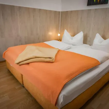 H&h Studio-apartment Im Stadtteil Ostseeviertel Jedes Mit Kuechenzeilen - Fahrstuhl Und 24h Check In Greifswald